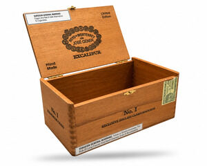 Hoyo De Monterrey Excalibur No. 1 Empty Wooden Cigar Box 8x5x4